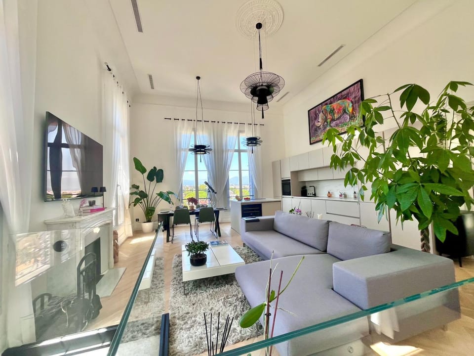 TV and multimedia, Living room, Dining area, City view, Sea view, kitchen