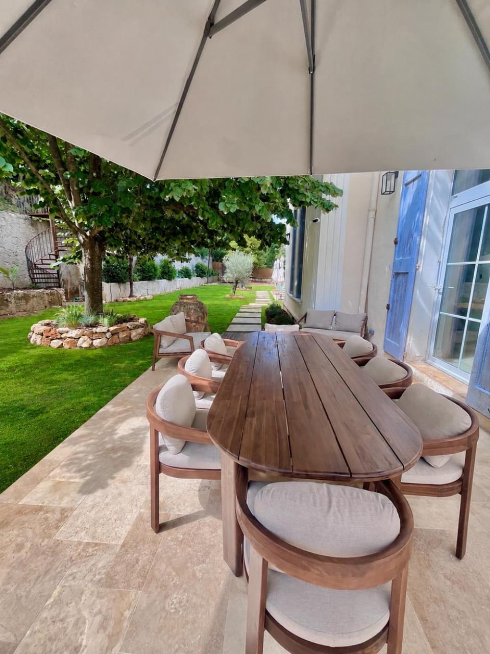 Patio, Garden, Dining area
