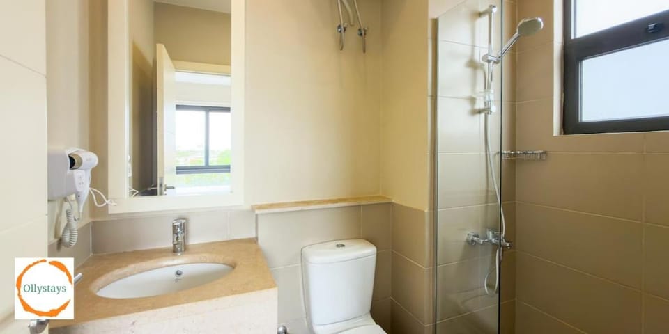 Ollystays-Scenic Lagoon & Shared Pool Views! Tawila 2BR in El Gouna Apartment in Hurghada