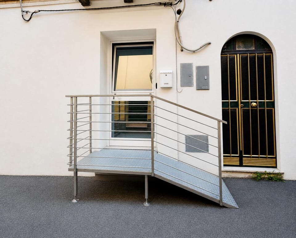 Property building, Facade/entrance, Facility for disabled guests, acessibility