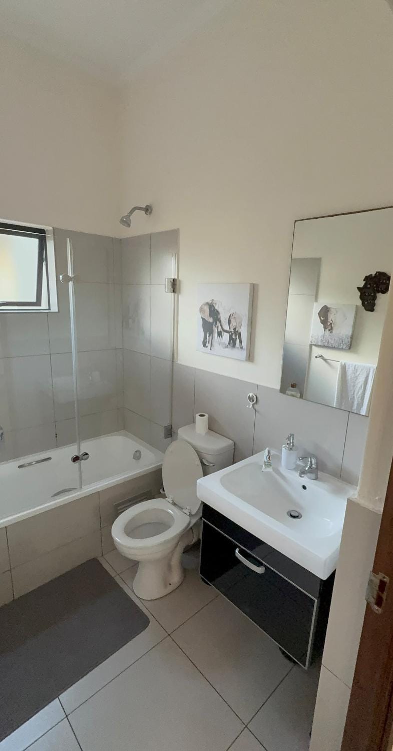 2 bedroom apartment Jackal Creek Golf Estate Northriding Apartment in Roodepoort