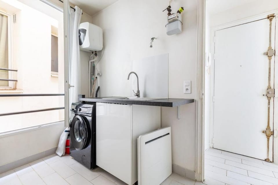 Kitchen or kitchenette, washing machine, kitchen