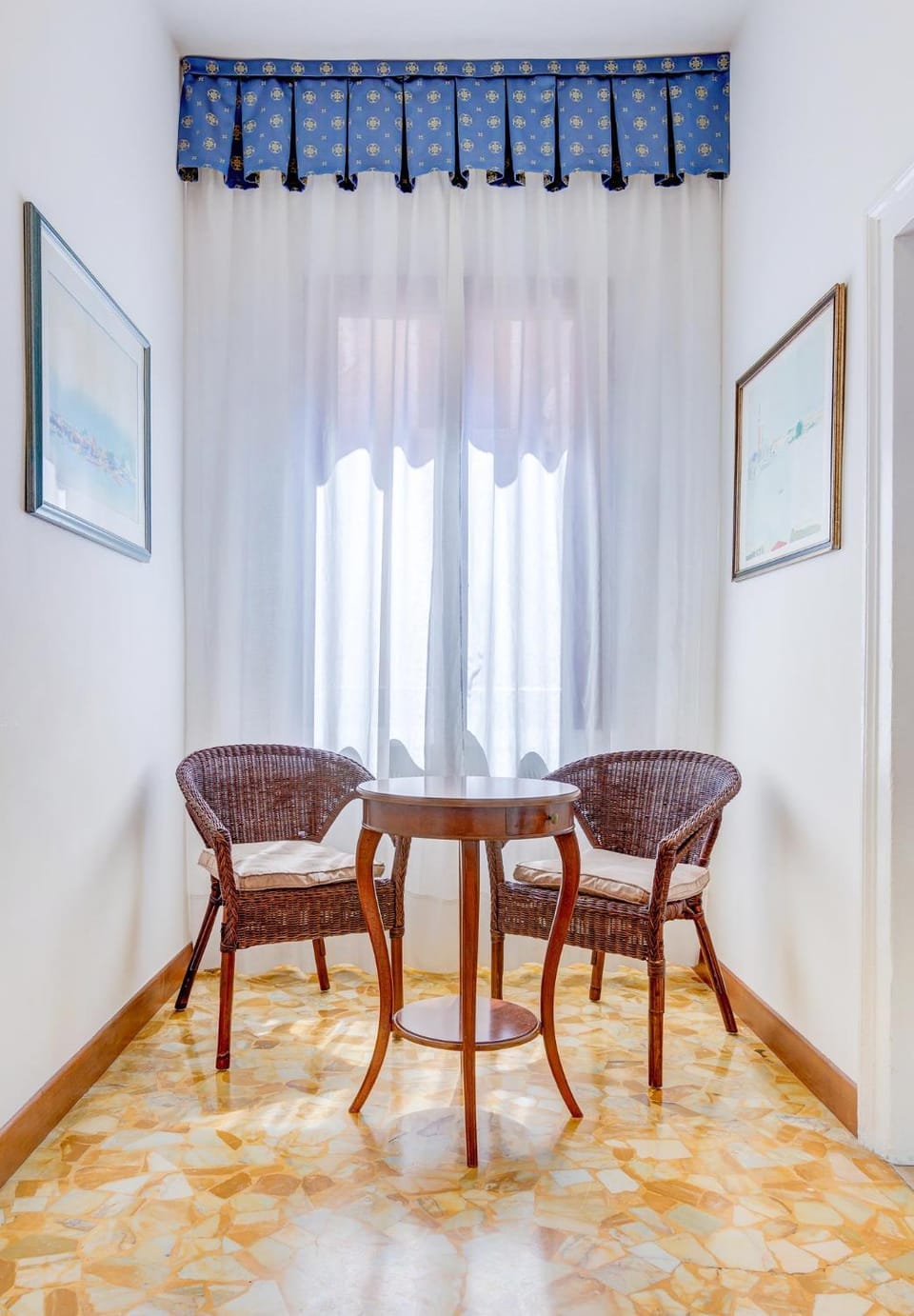 Seating area