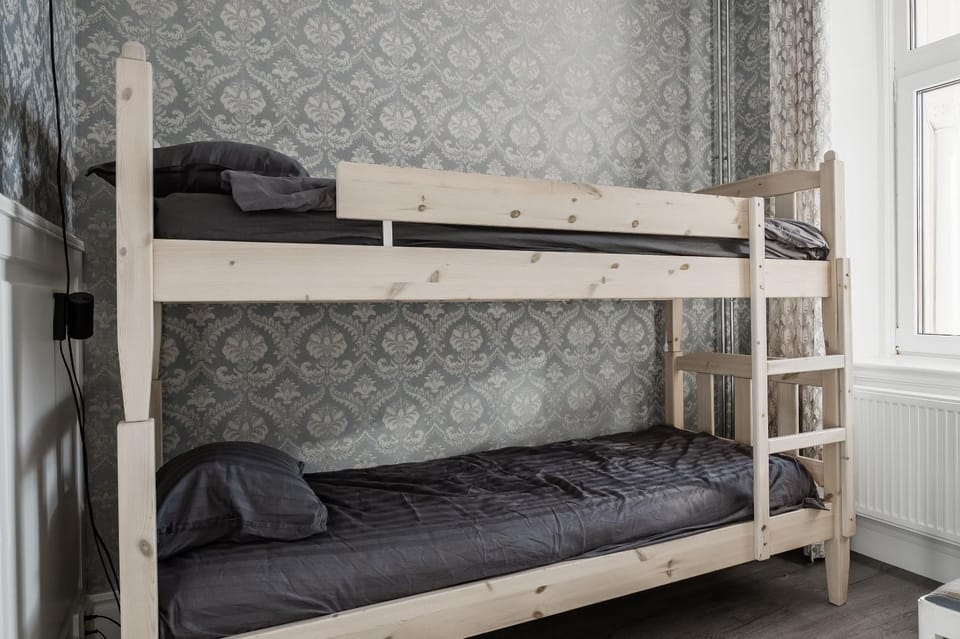 bunk bed