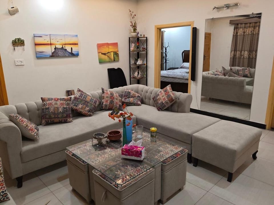Small villa with Beautiful view Villa in Islamabad