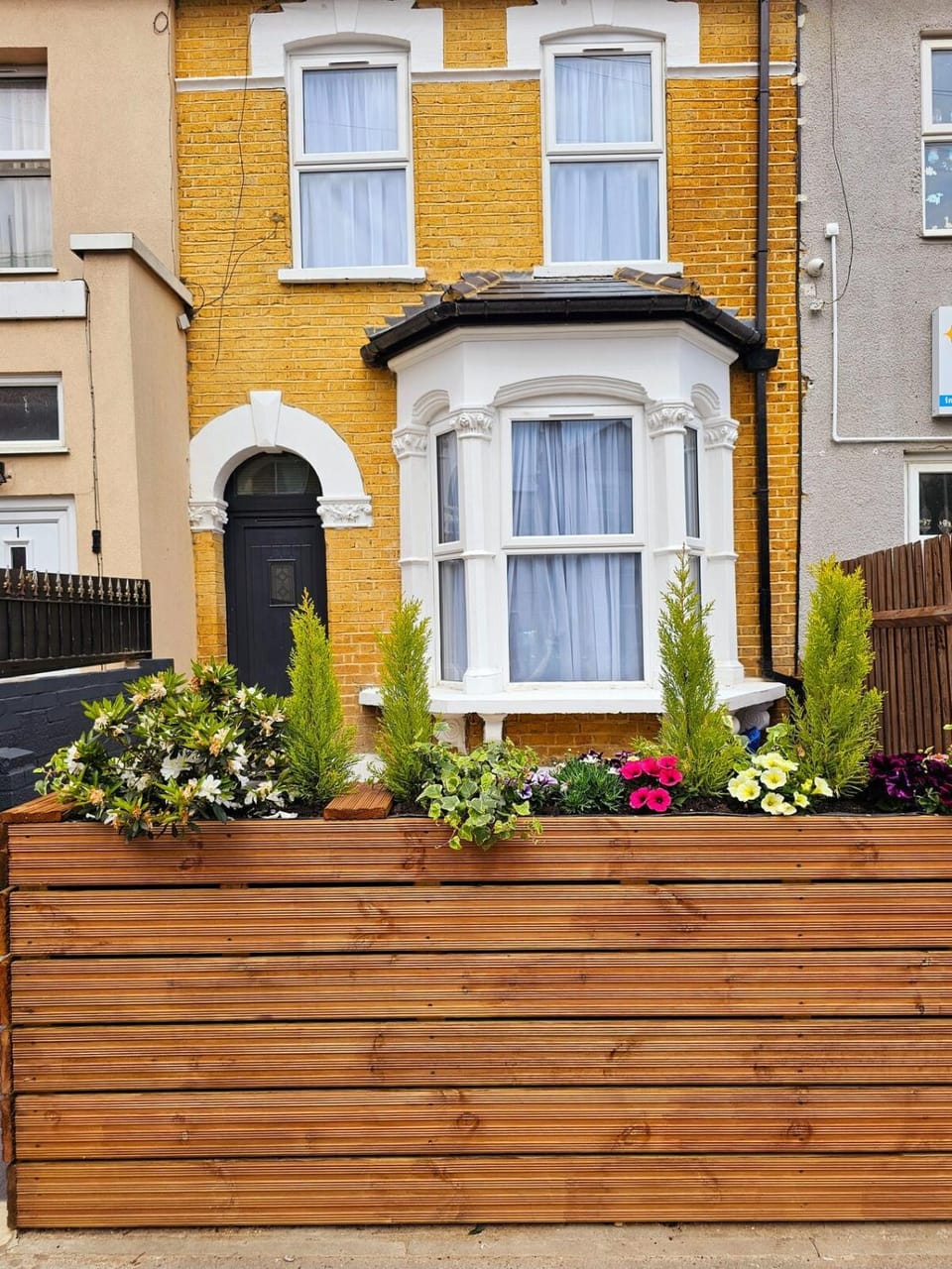 London Budget Stay at Forest Gate Bed and Breakfast in London