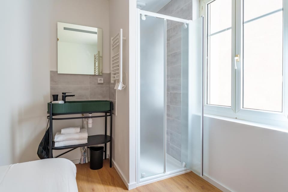 Maison de ville avec parking 5 min Bretonneau Tours House in Tours