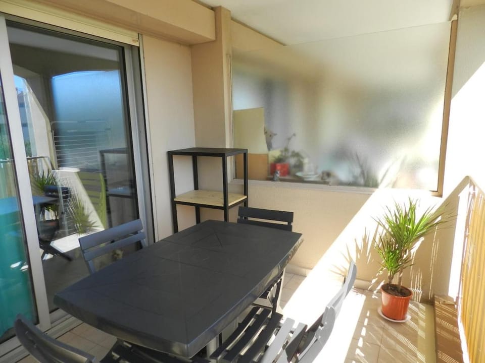 Charmant appartement climatisé 4 Personnes, piscine & parking Apartment in Antibes
