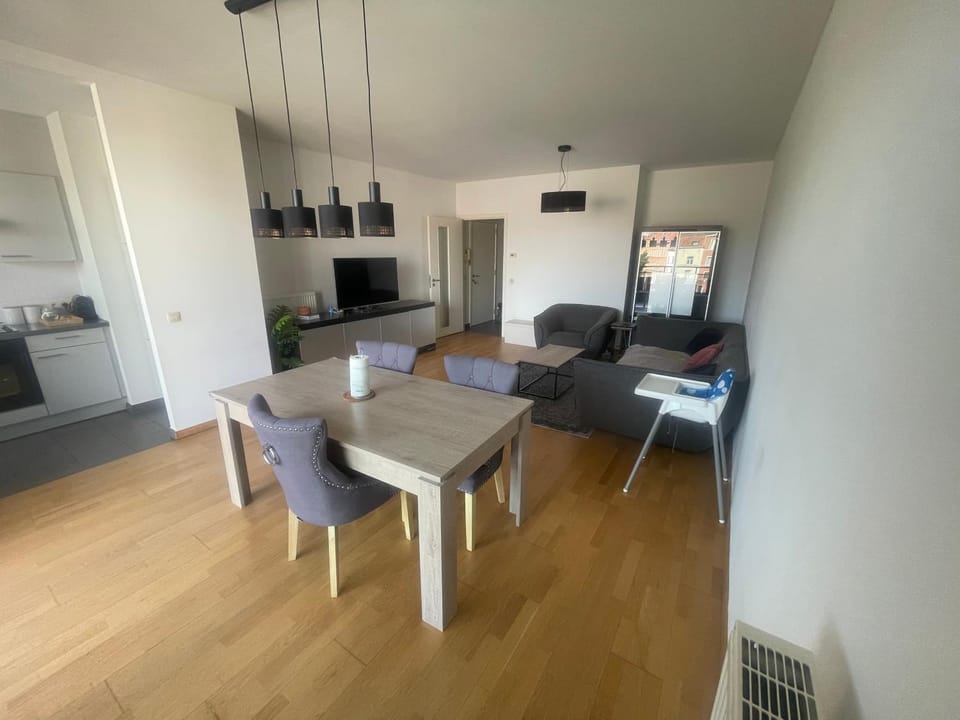 Green & Sun View Elegant Apartment - Brussels Center Apartment in Brussels