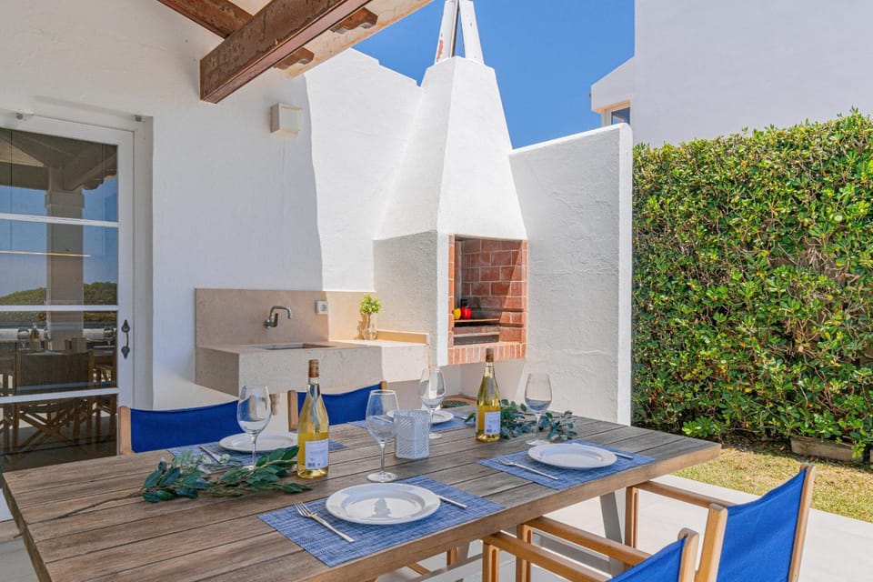 Patio, Dining area