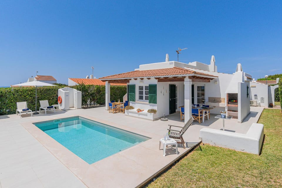 Property building, Pool view, sunbed