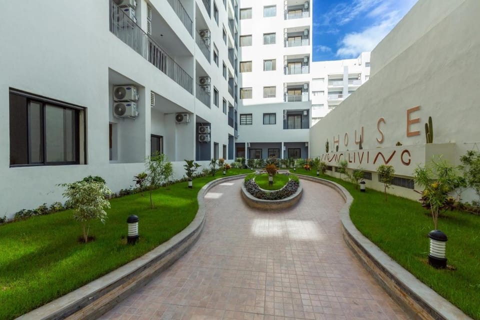 Garden, Inner courtyard view