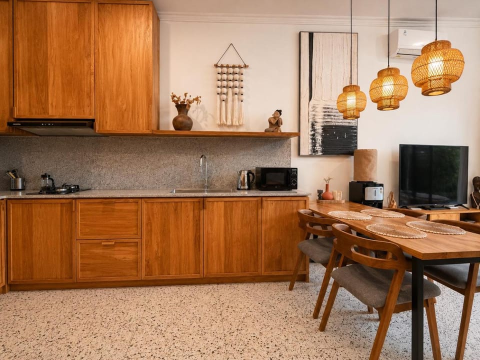 Day, Photo of the whole room, Dining area, furniture, kitchen