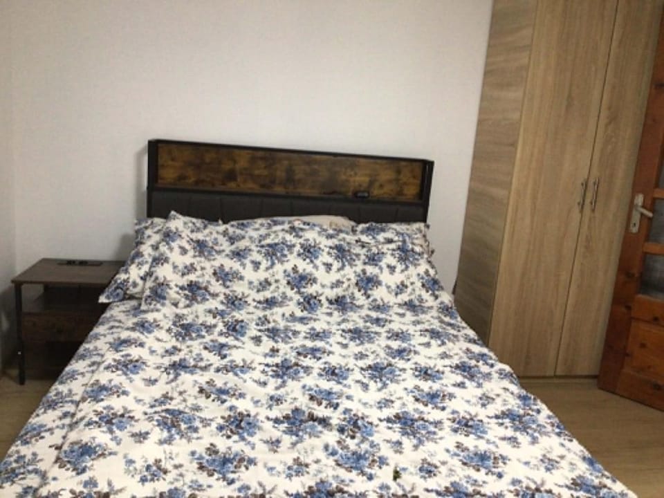 Apartament cu 2 camere la etaj 1 in vila pozitie centrala centrala Apartment in Constanta