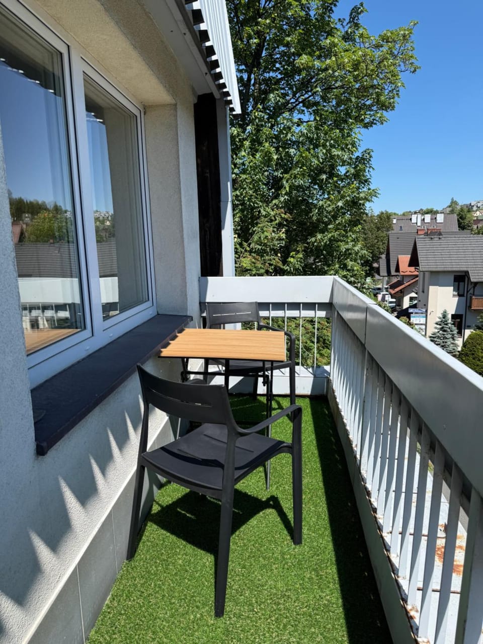 Patio, Day, Balcony/Terrace