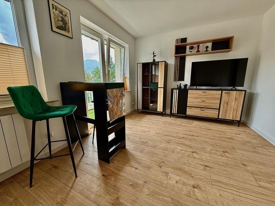 Communal lounge/ TV room, TV and multimedia, Living room