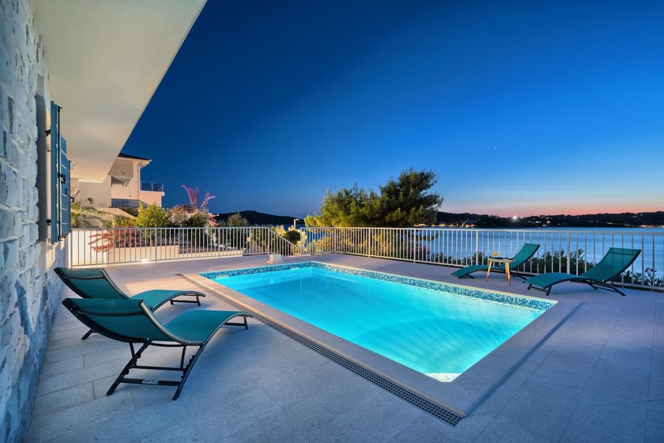 Property building, Swimming pool