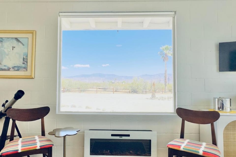 MCM Desert Bungalow House in Borrego Springs