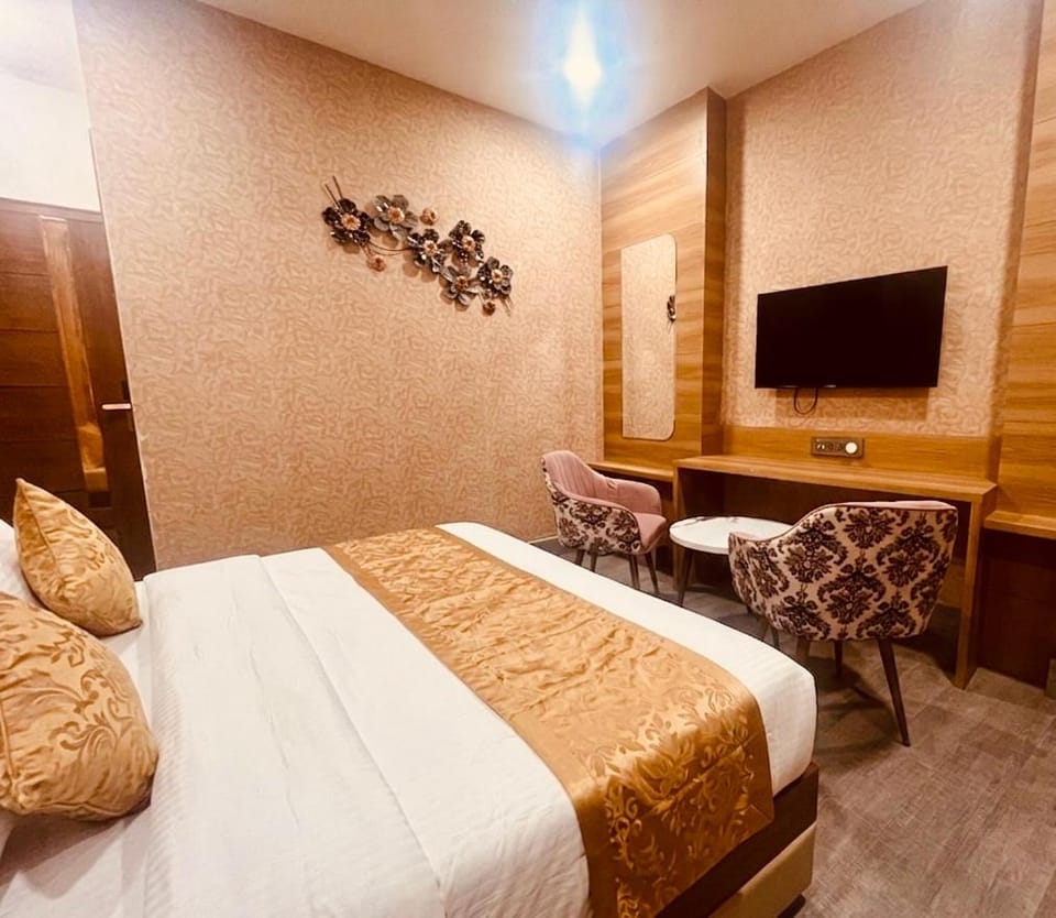 Royal High Stay Bed and Breakfast in Varanasi