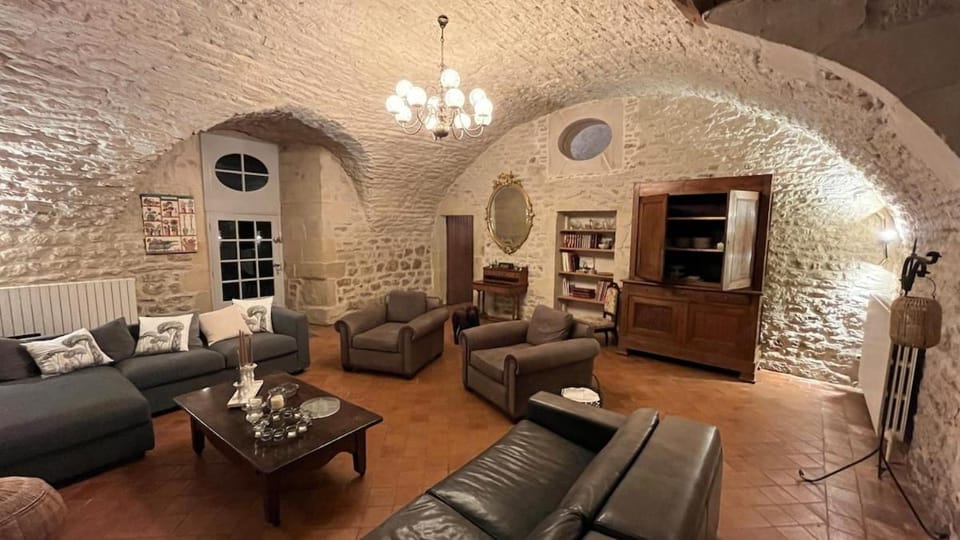 Living room, Drinks, Family