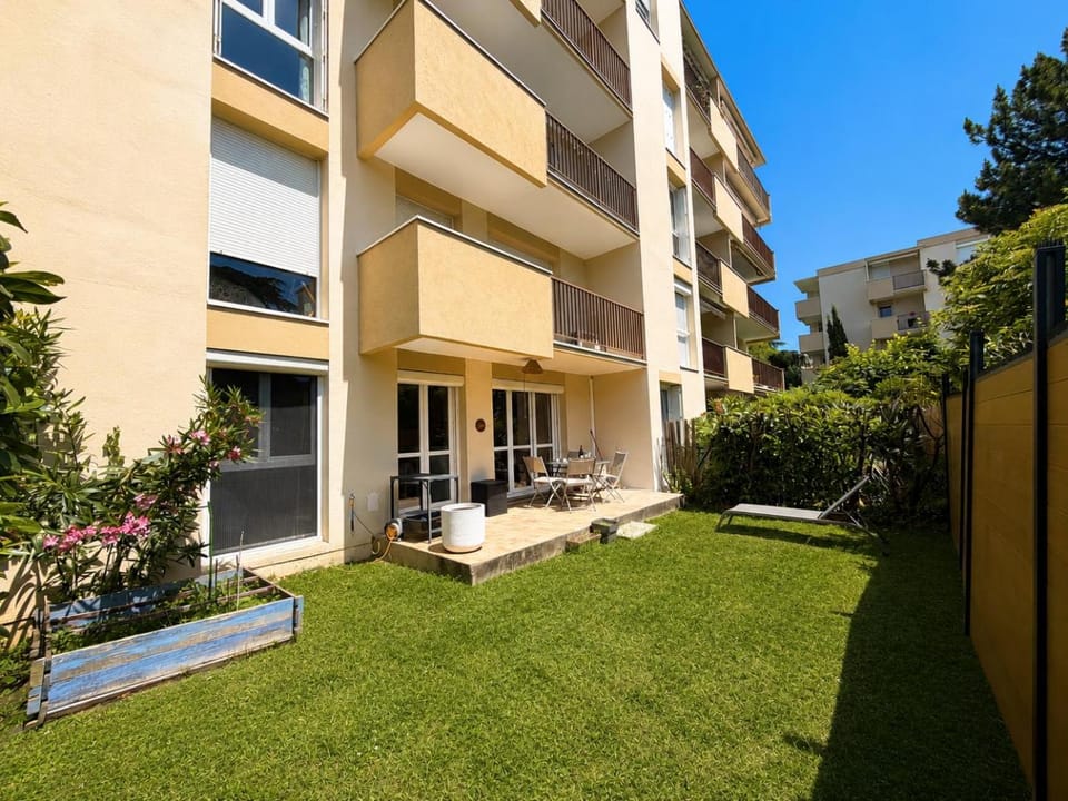 Spring, Day, Garden, Balcony/Terrace, Balcony/Terrace, Garden view