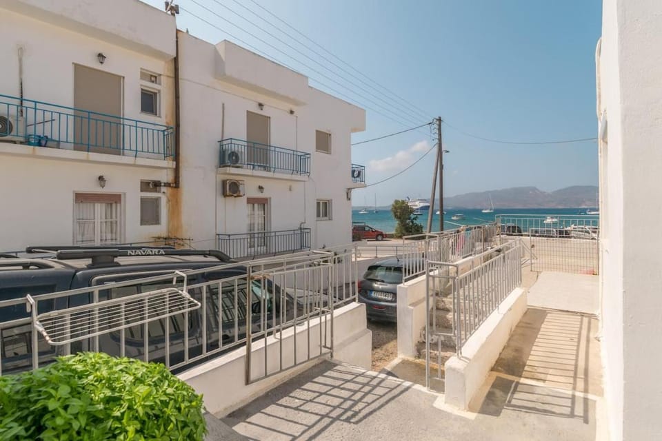 The island stop Apartment in Milos