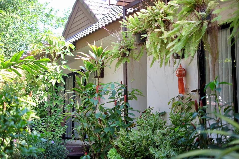 Property building, Facade/entrance, Garden view