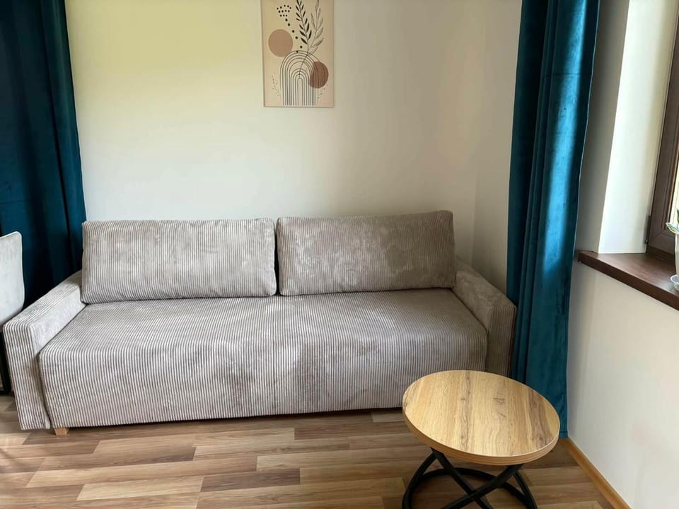 Biała Ostoja 517-539-965 Apartment in Poland