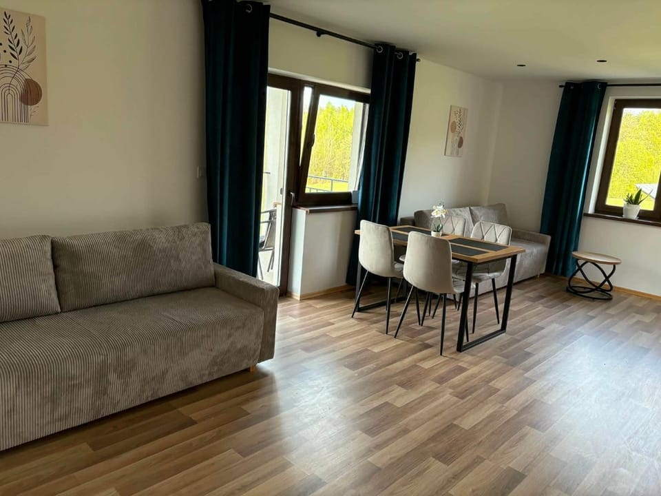 Biała Ostoja 517-539-965 Apartment in Poland
