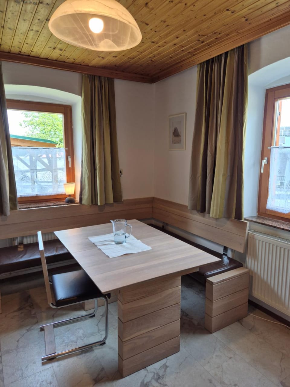 Dining area, kitchen