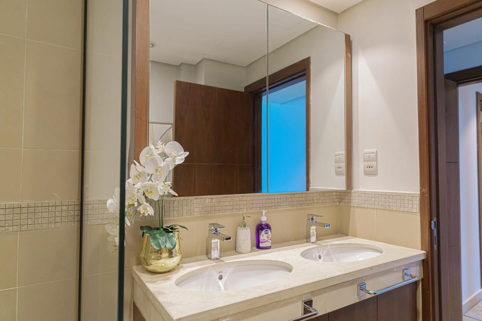 Rovostays Private Room in Premium Downtown Dubai Apartment Apartment in Dubai