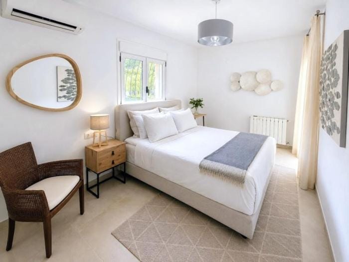 Exclusiva Villa Altea con Piscina Climatizada Villa in Marina Baixa
