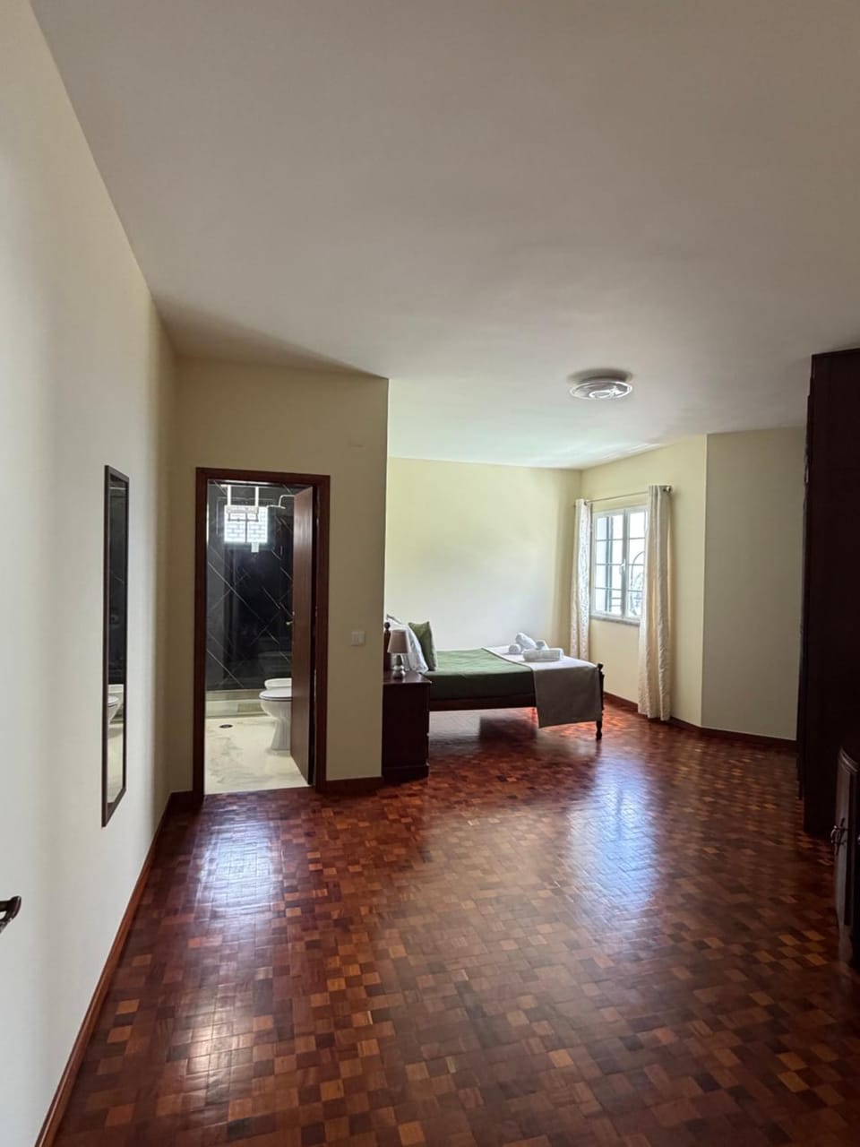 Shower, Bedroom