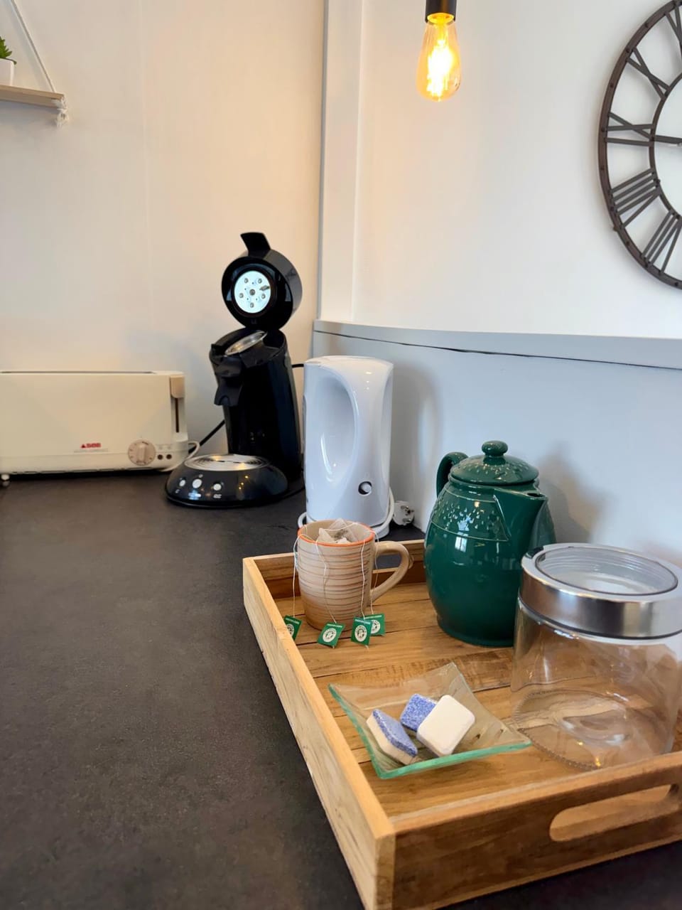 Coffee/tea facilities, Kitchen or kitchenette
