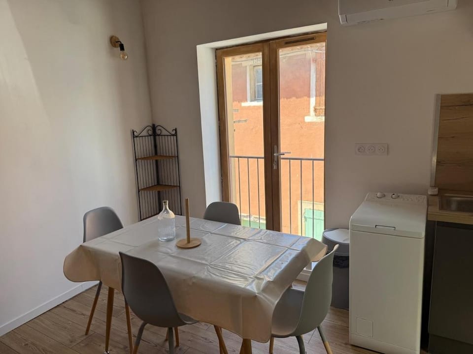 Appartement plein de charme à 7 min de Narbonne Apartment in Occitanie