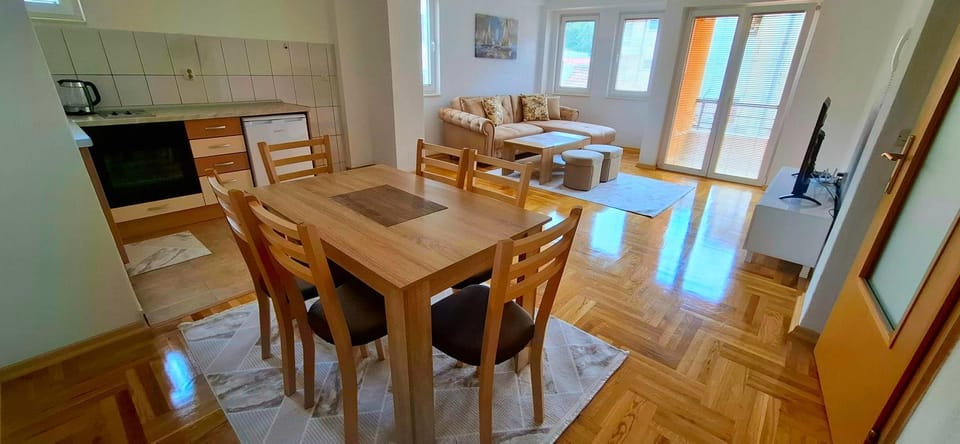 Kitchen or kitchenette, Living room, Dining area