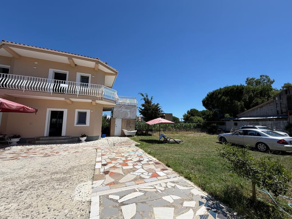 Lalëz Villa Hoxha Bed and Breakfast in Europe