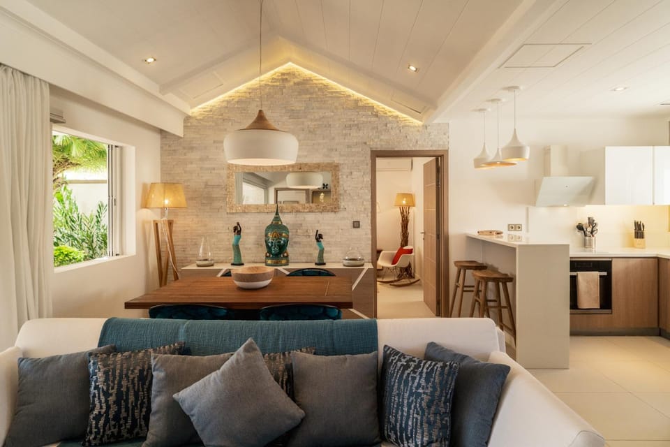 Elegant villa with private pool and garden Villa in Grand Baie