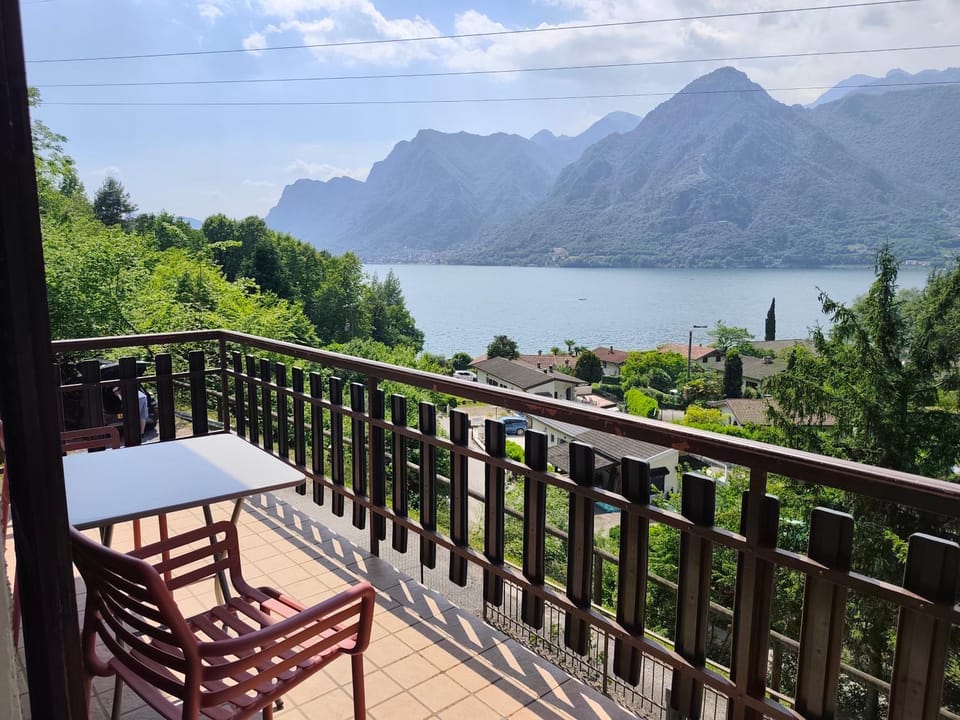 Natural landscape, Balcony/Terrace, Lake view, Mountain view