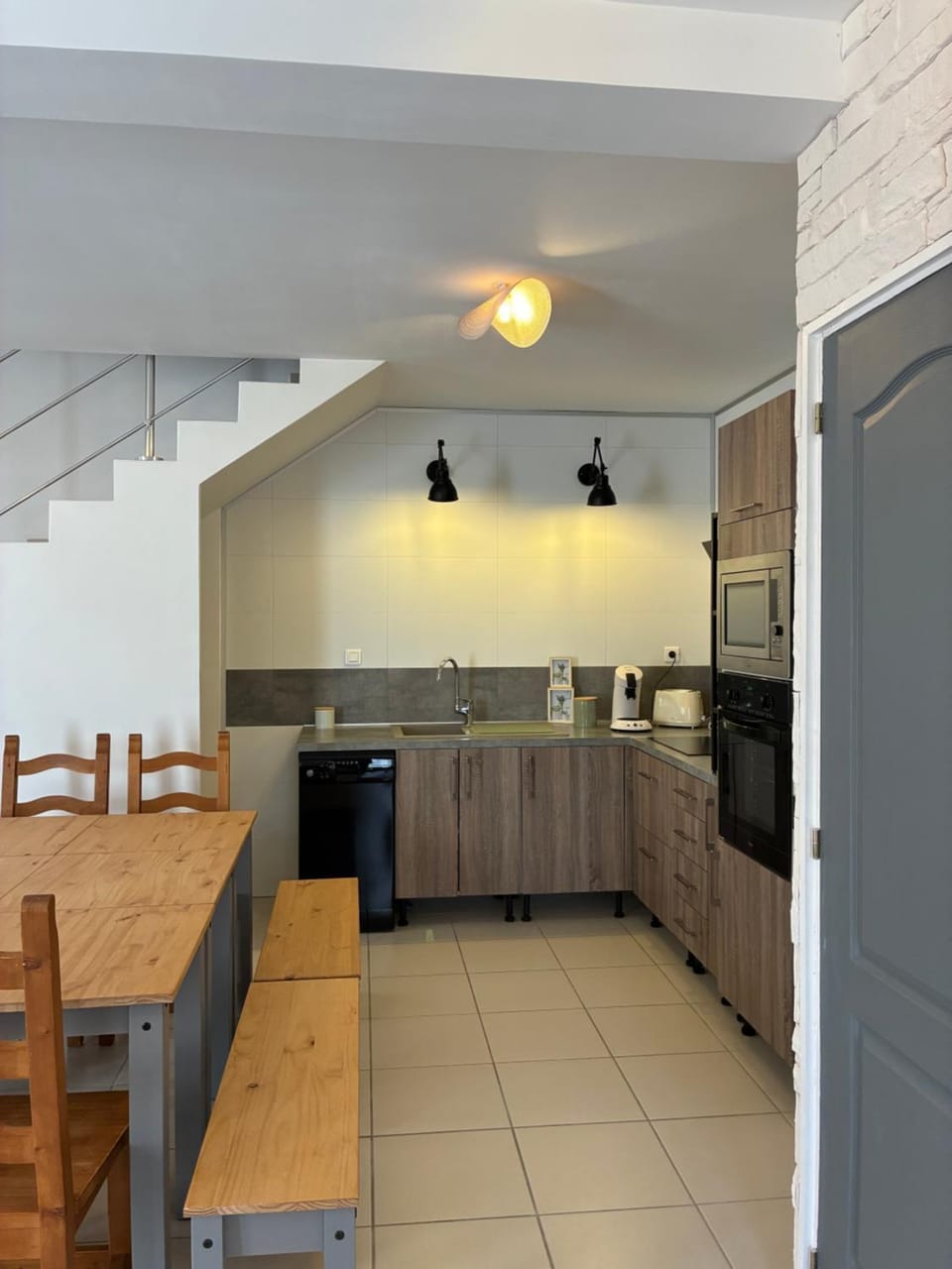 dishwasher, oven, pet friendly, stove