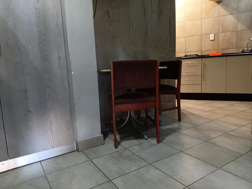 Olive's Manor Apartment in South Africa