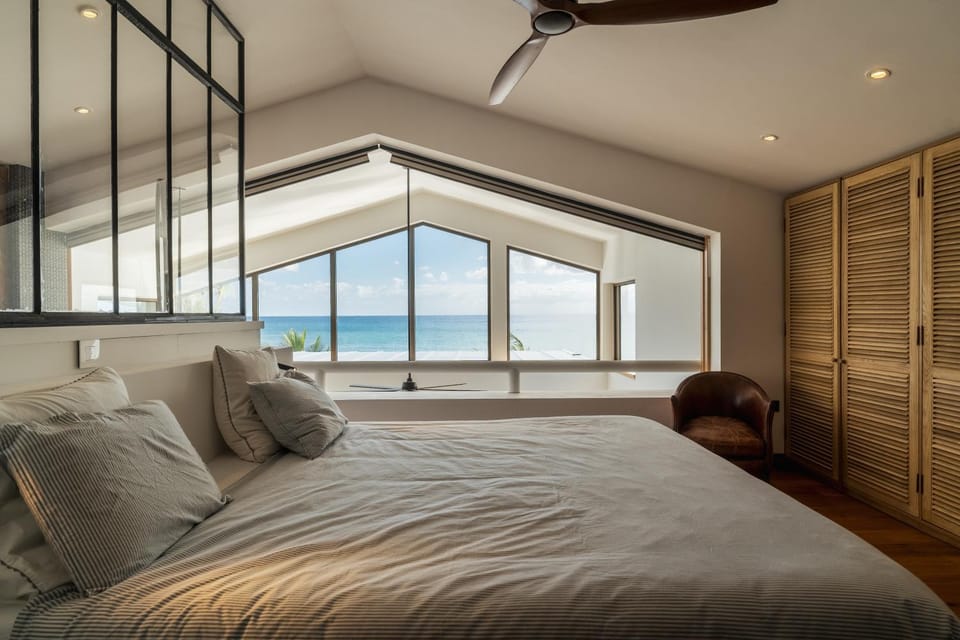 Bed, Natural landscape, Photo of the whole room, Bedroom, Sea view