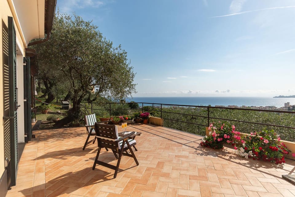 Natural landscape, Balcony/Terrace, Garden view, Sea view