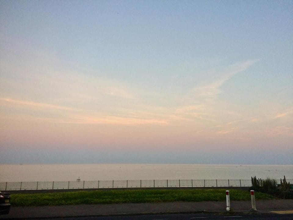 Grade II Listed Sea View Cottage Near Ramsgate Harbour House in Ramsgate