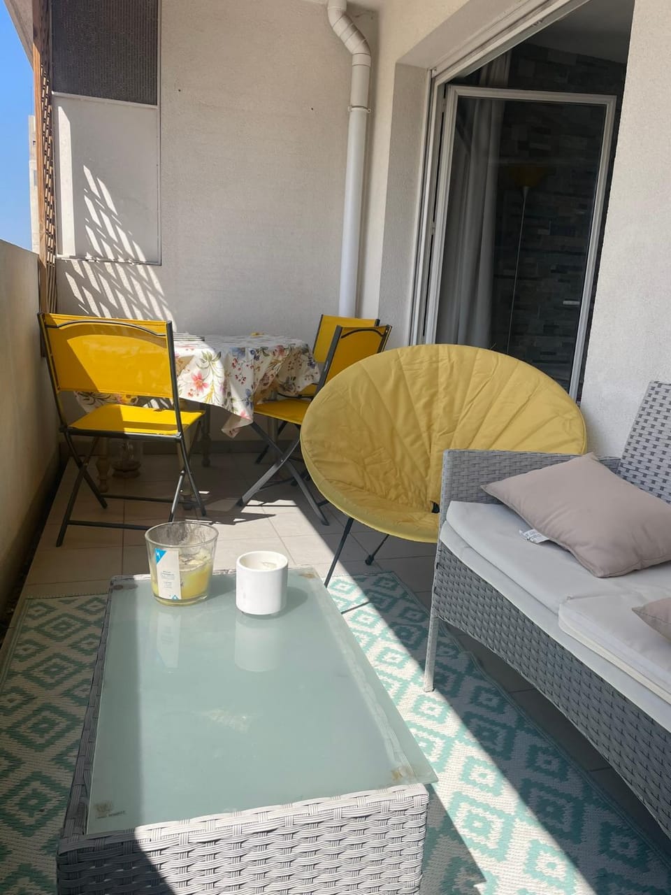 chambre d hot dans un bel appartement récent et bien desservi Vacation rental in Marseille