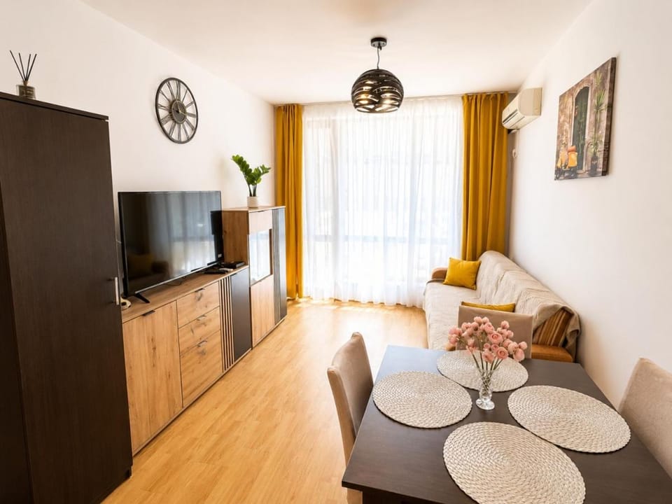 Panorama Bay Pool Access Apartment Apartment in Burgas Province