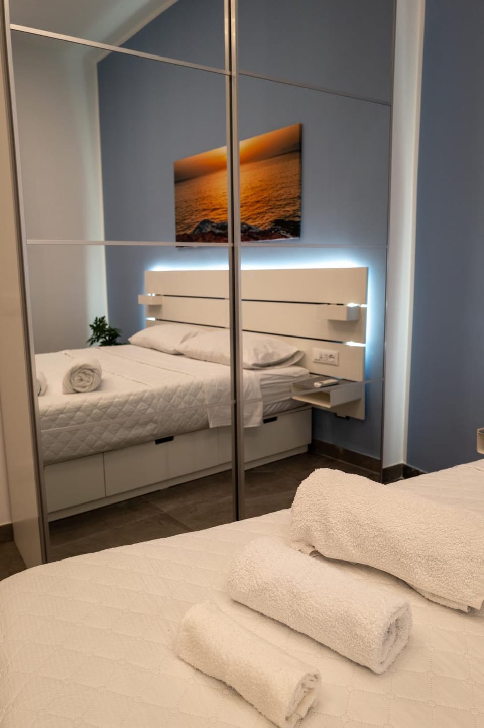 Bed, Bedroom, towels, wardrobe