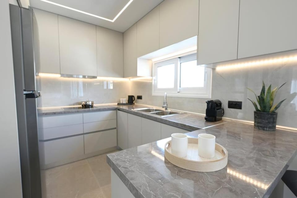 Alley Marina Suite - Newly Renovated Home near Marina, Old Town, Sea Apartment in Rhodes