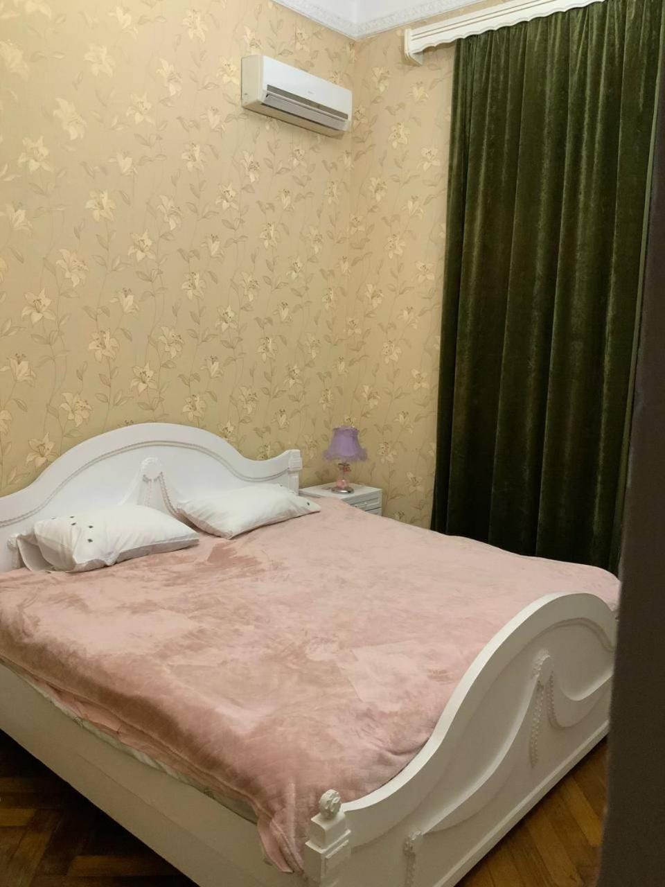 Bed, Photo of the whole room, Bedroom, air conditioner