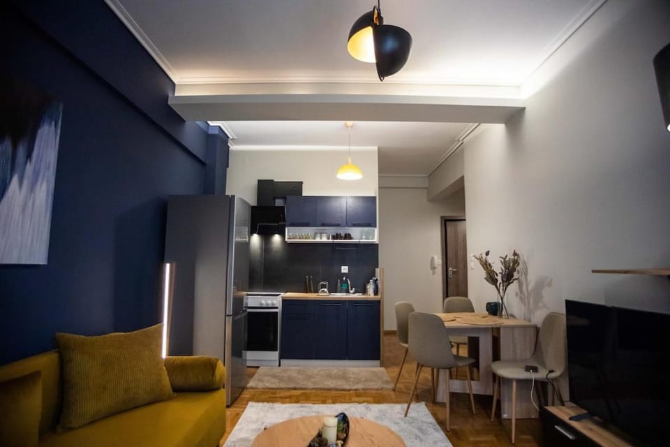 Cozy 1-bedroom renovated apt at the city center Apartment in Greece